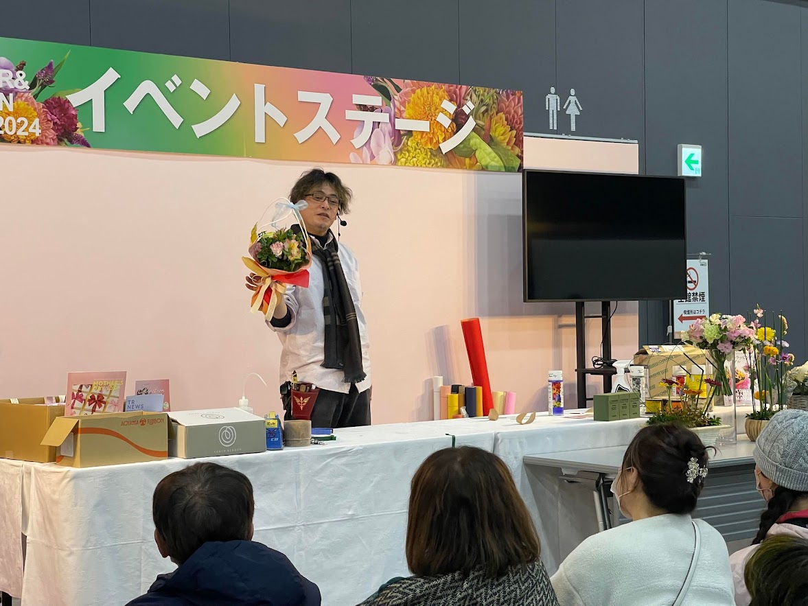 イベントで講師をされている様子