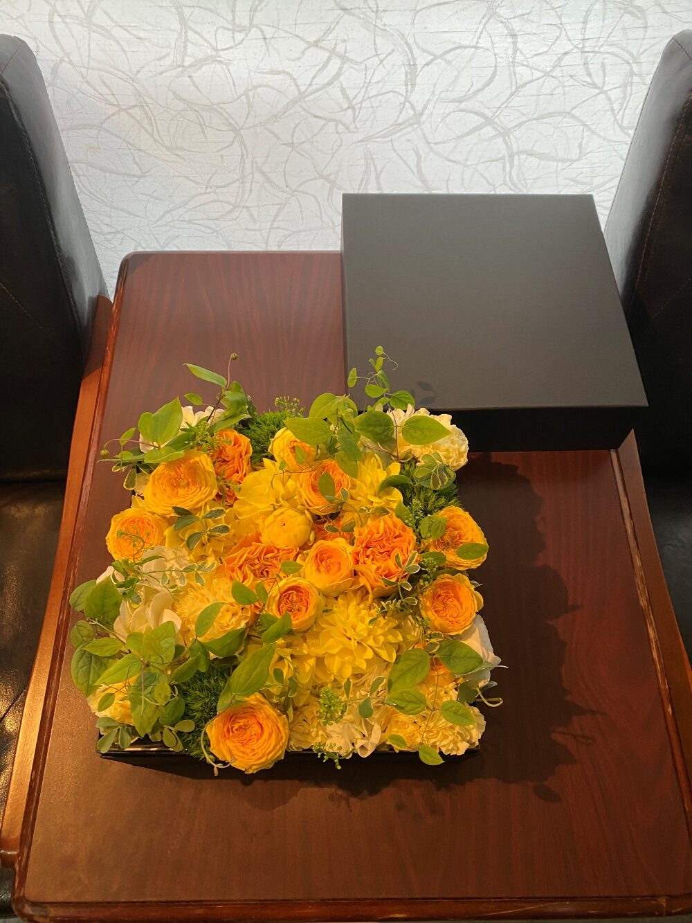 イエローのフラワーボックス