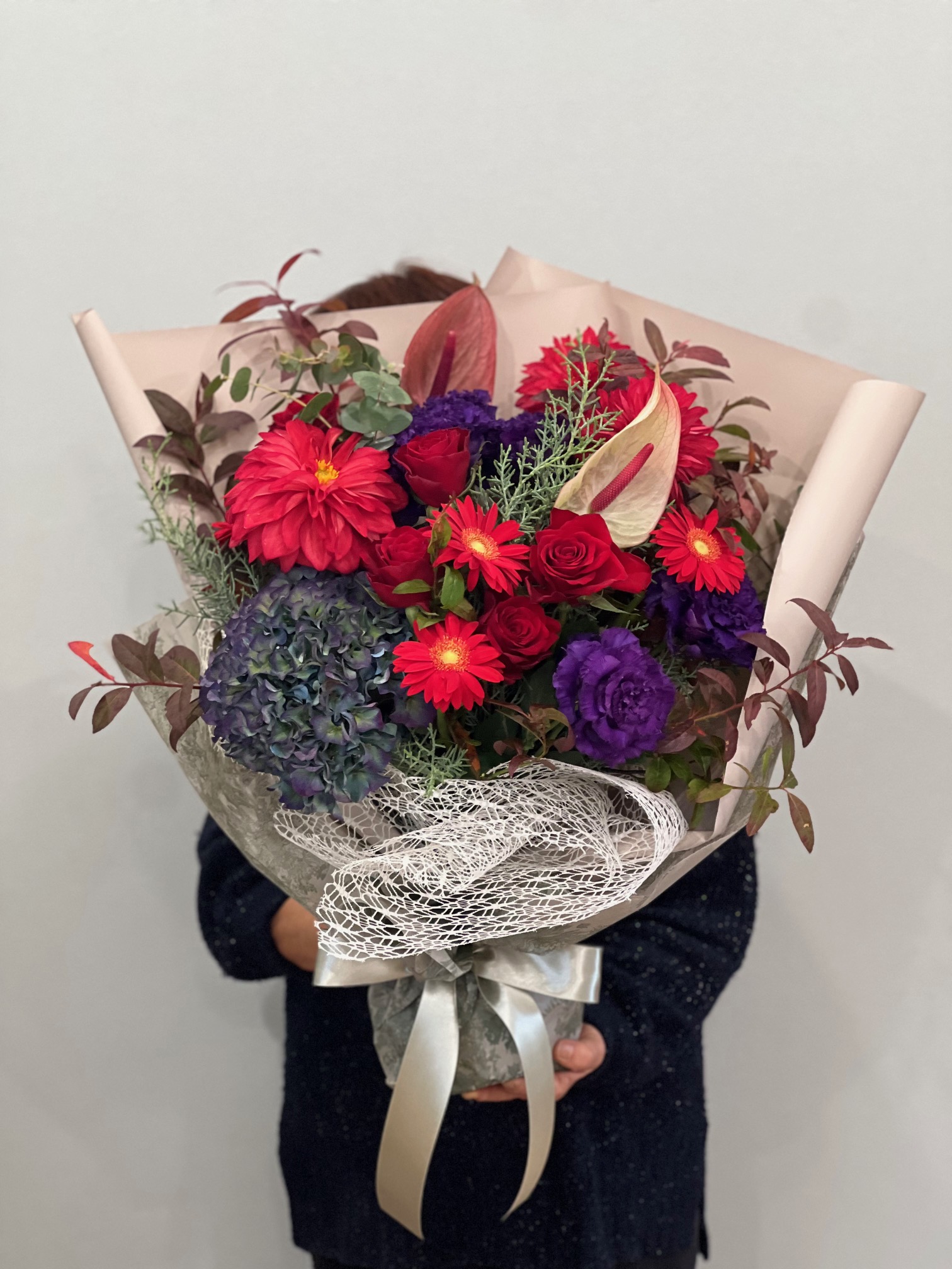 アジサイとダリアの大きな花束