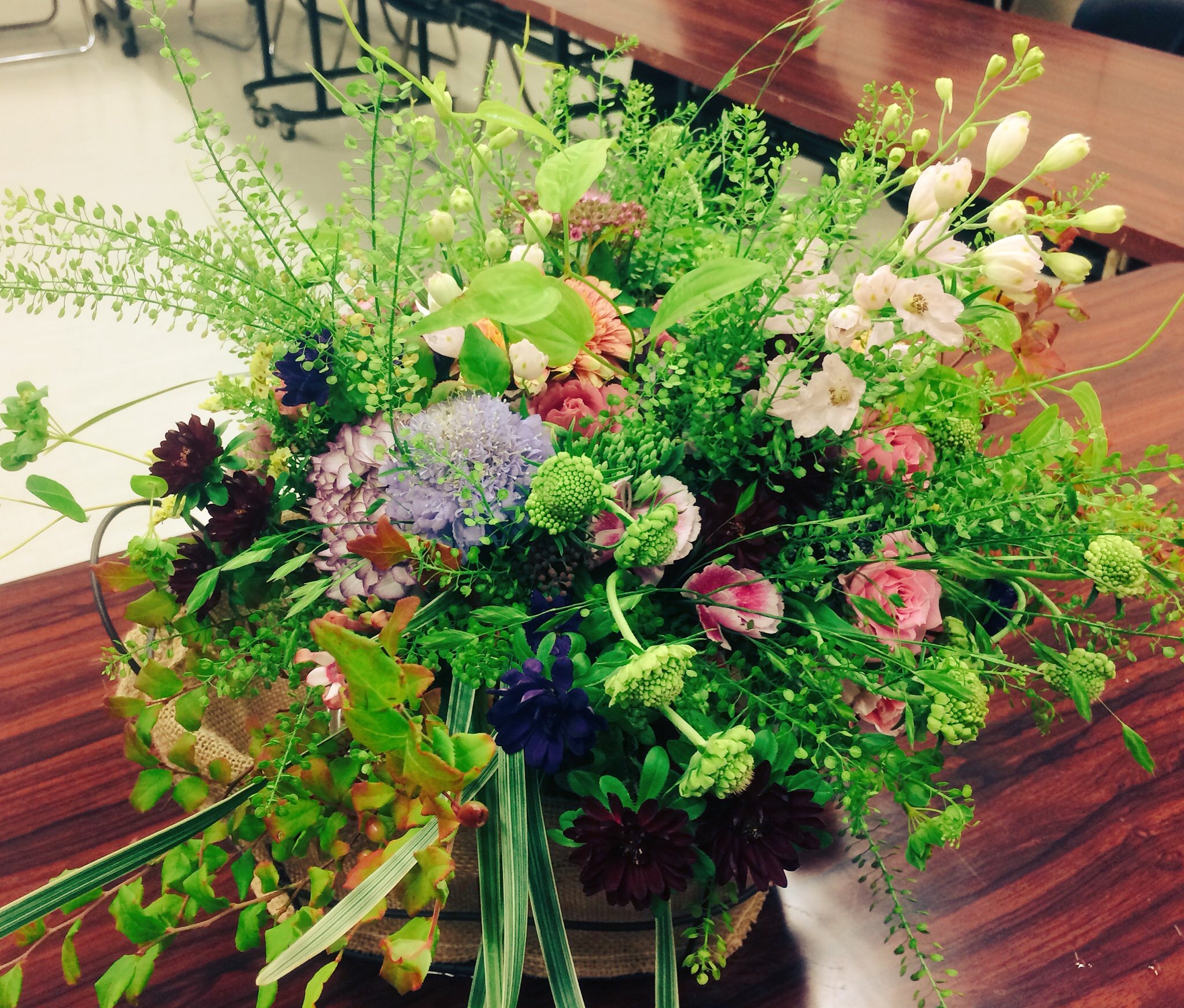 グリーンいっぱいフラワーアレンジ