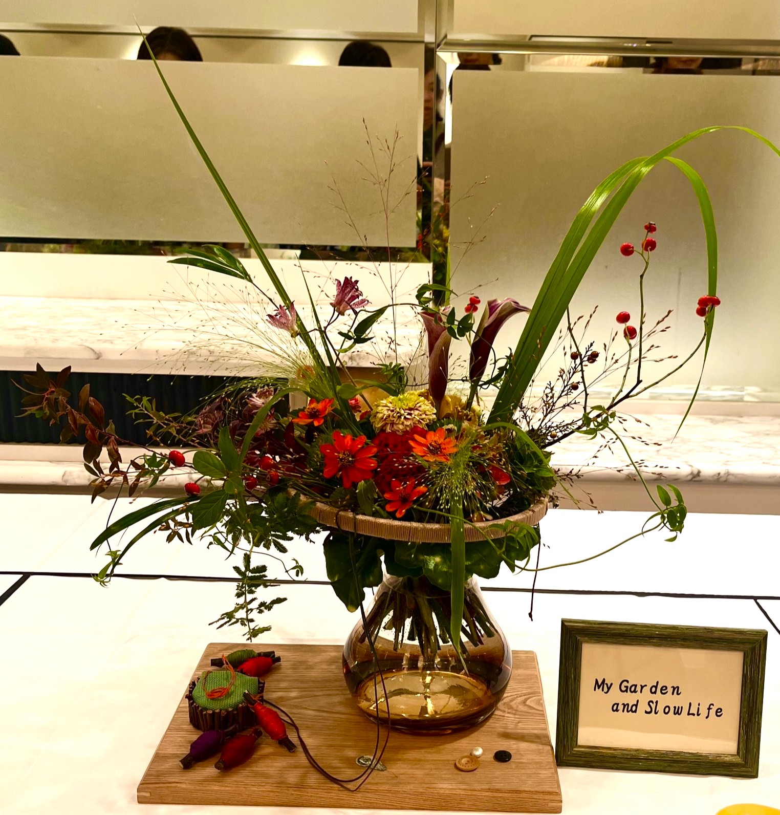 和室とフラワーアレンジ