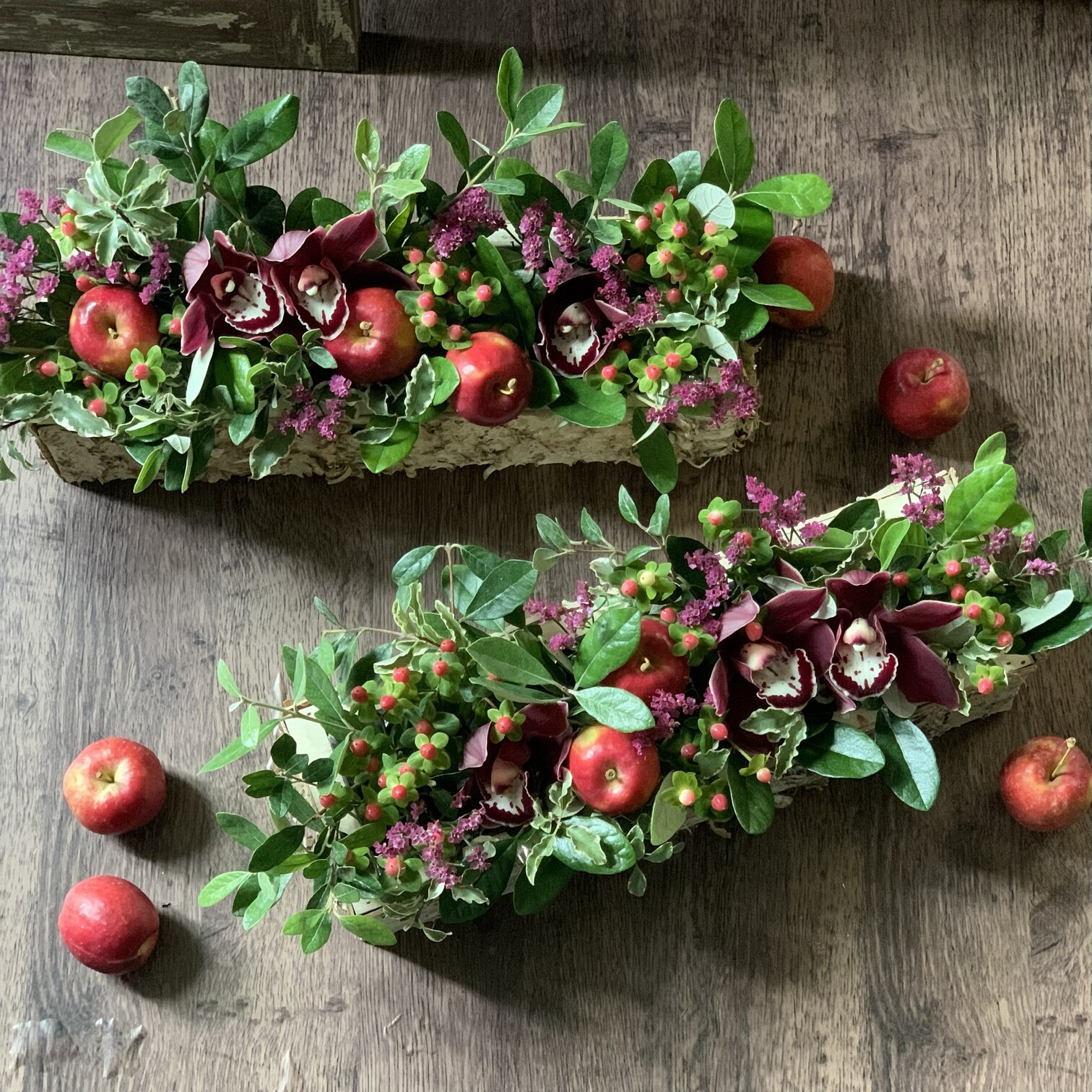 りんごを使ったフラワーアレンジ
