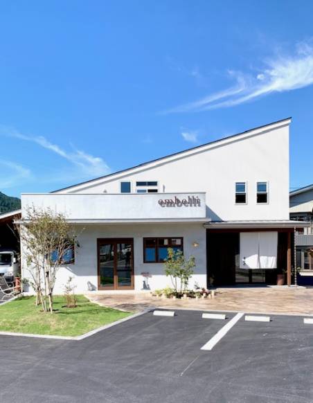 ｅｍｂｅｌｌｉ　アンベリ 