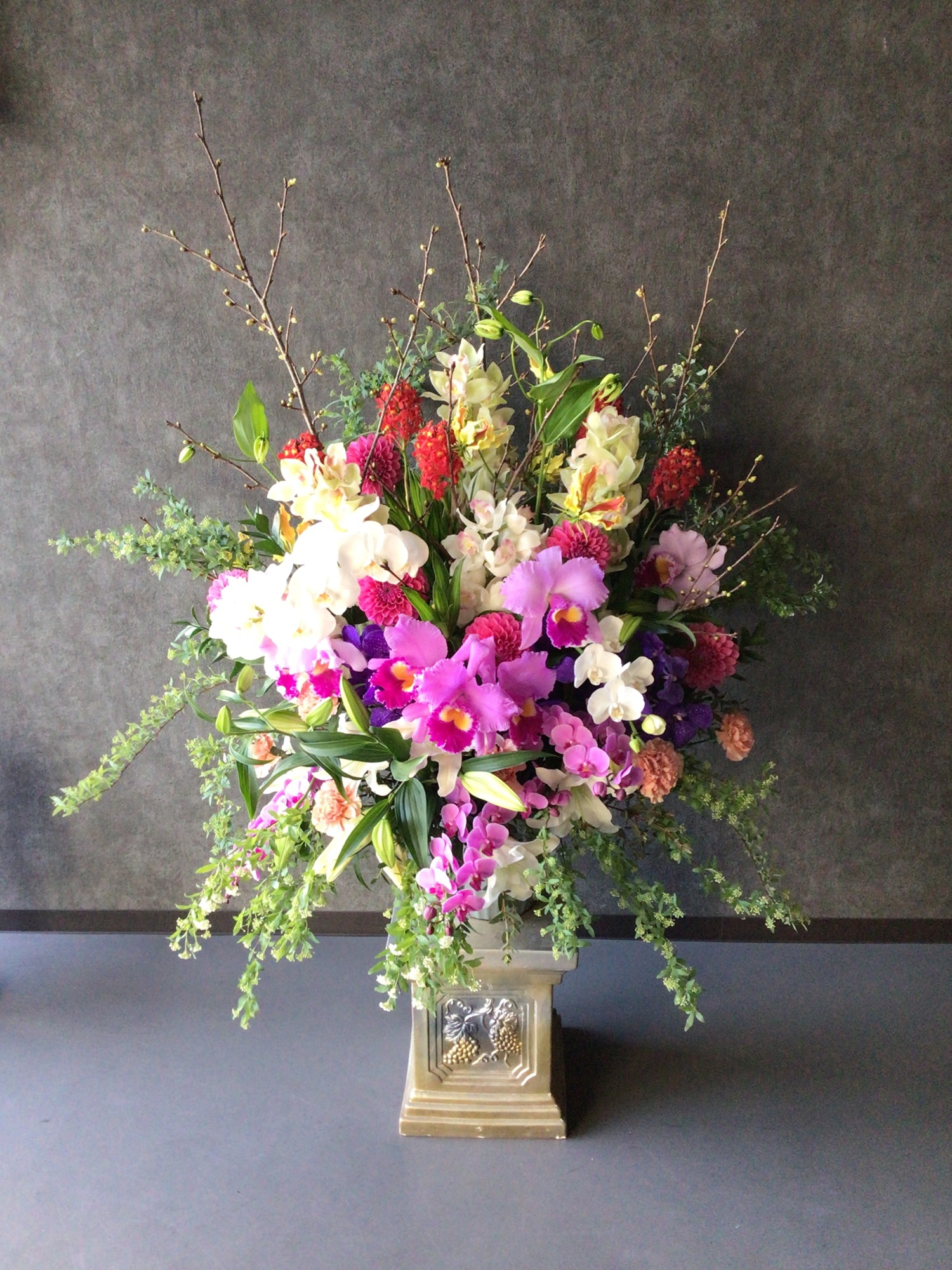 蘭のアレンジメント