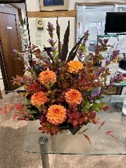 ダリアのアレンジメント