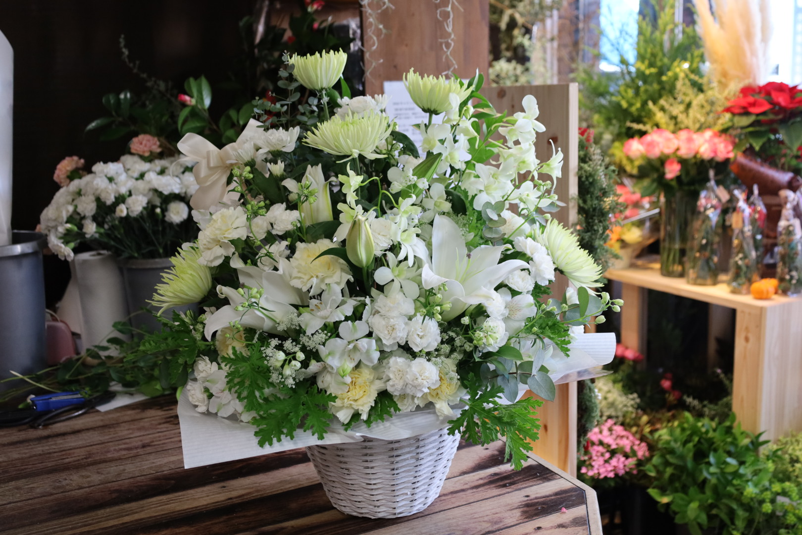 白い花のアレンジメント